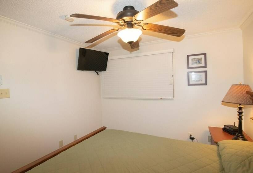 דירת משפחה, Mountaintop Condos