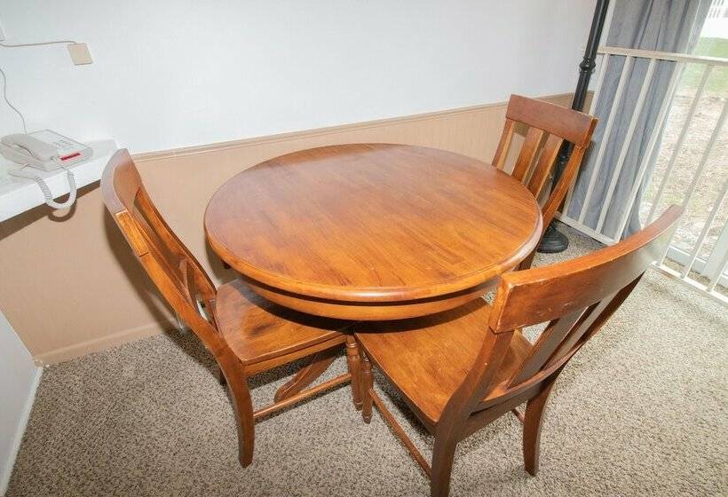 패밀리 아파트, Mountaintop Condos