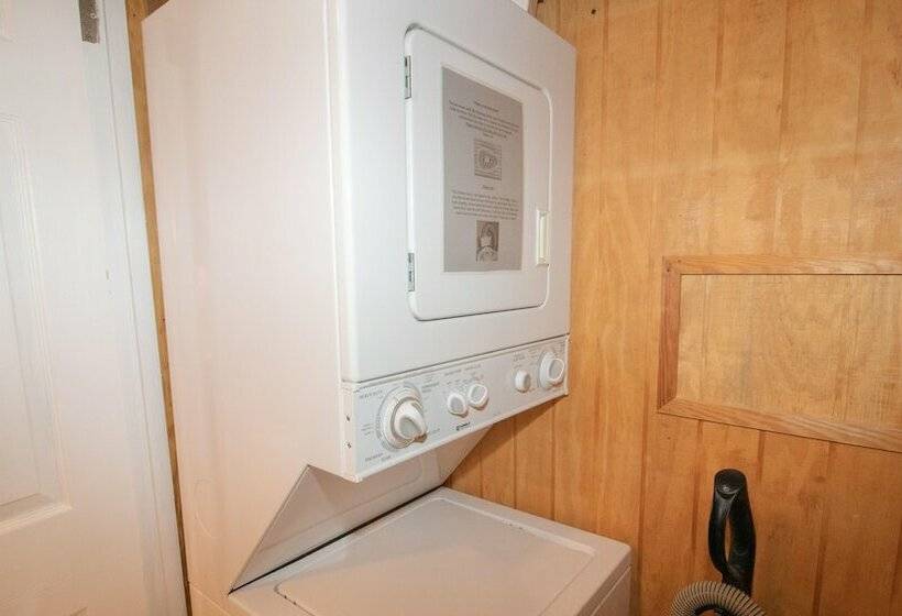 דירת משפחה, Mountaintop Condos