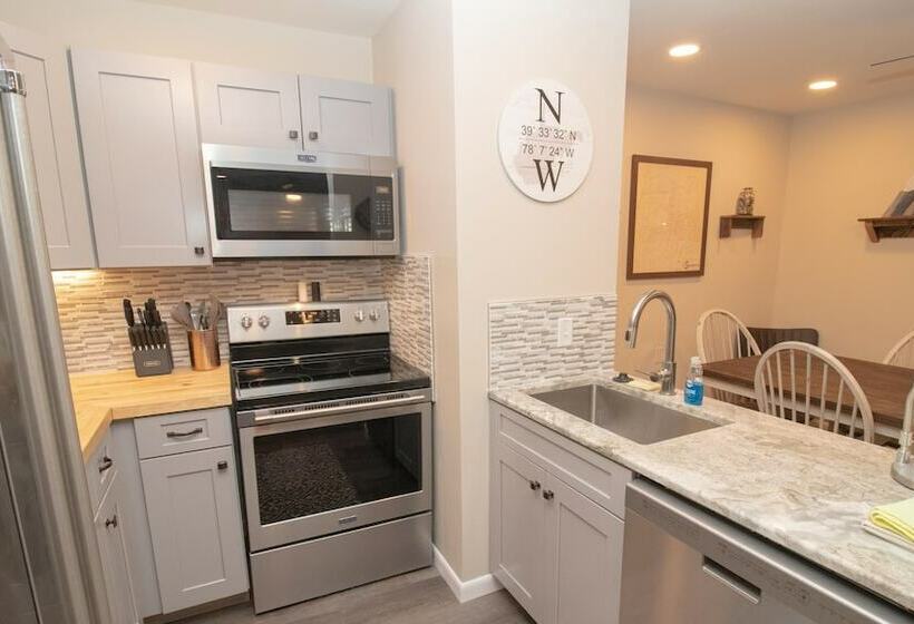 패밀리 아파트, Mountaintop Condos