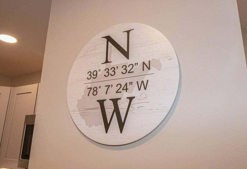 דירת משפחה, Mountaintop Condos