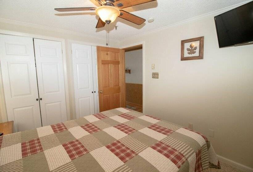 דירת חדר, Mountaintop Condos