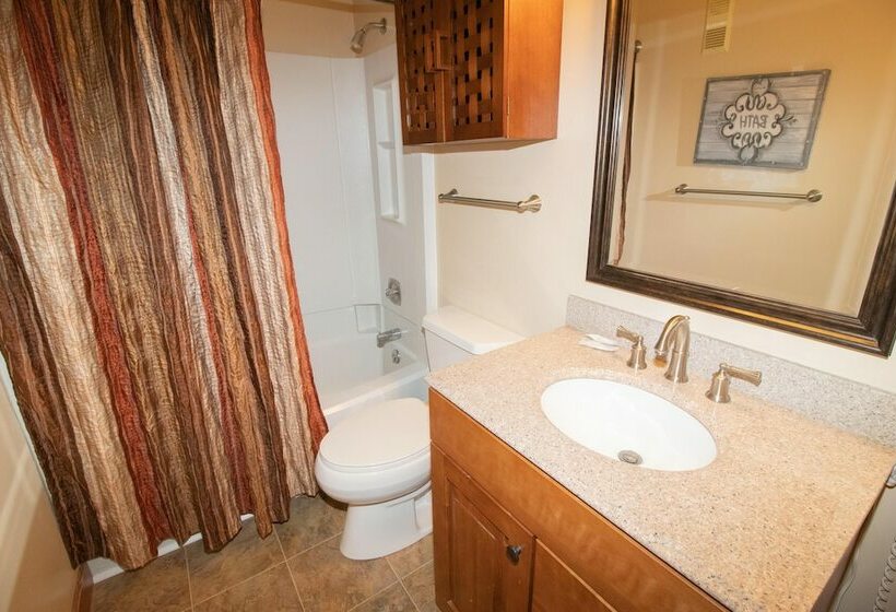 דירת חדר, Mountaintop Condos