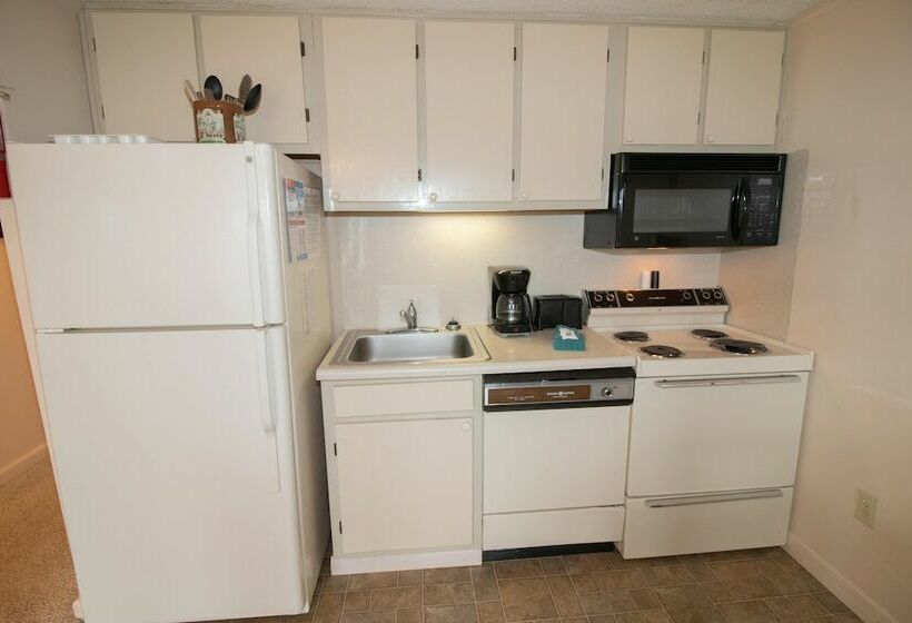 דירת חדר, Mountaintop Condos