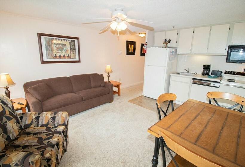 דירת חדר, Mountaintop Condos