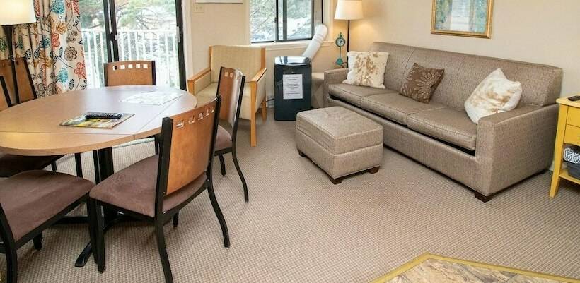 דירת חדר, Mountaintop Condos