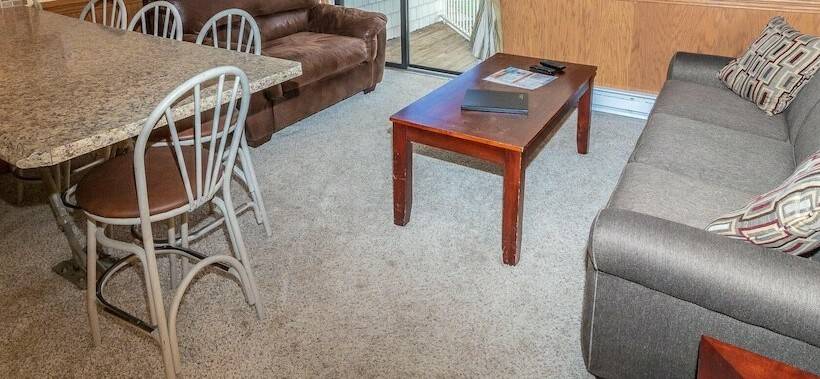 דירת חדר, Mountaintop Condos