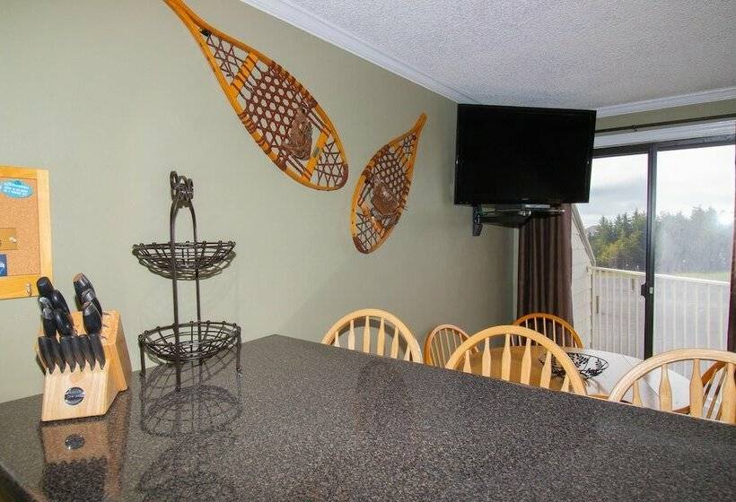 דירת חדר, Mountaintop Condos