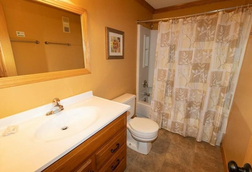 דירת חדר, Mountaintop Condos