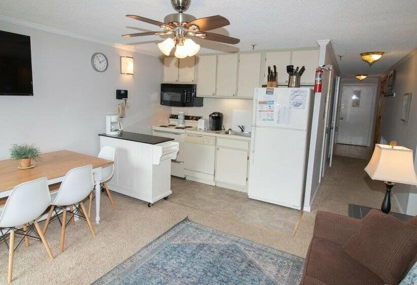 דירת חדר, Mountaintop Condos