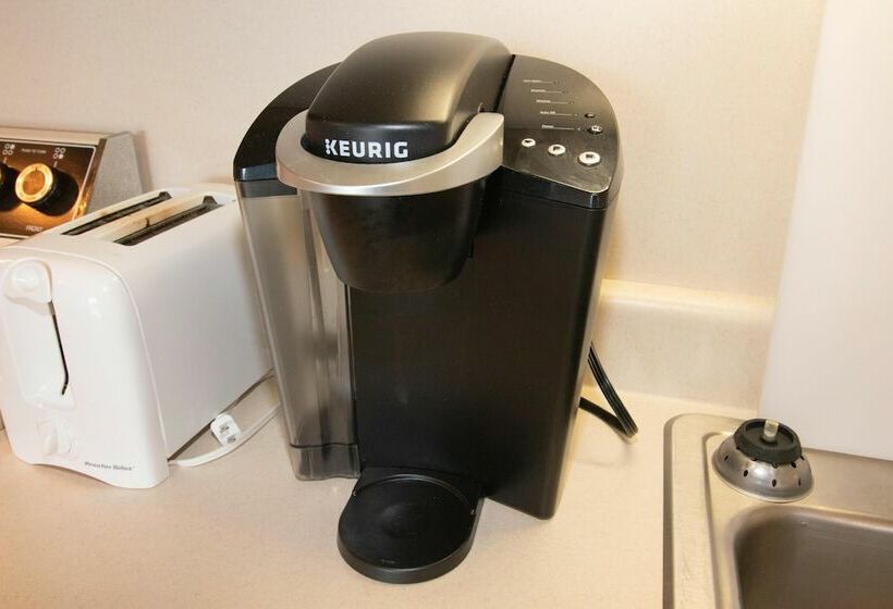 דירת חדר, Mountaintop Condos