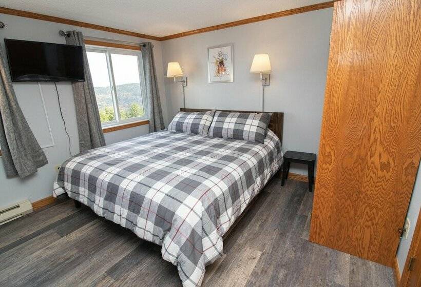 דירת חדר, Mountaintop Condos