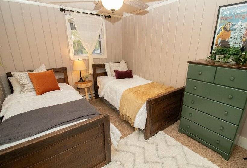 דירת חדר, Mountaintop Condos