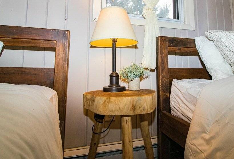 דירת חדר, Mountaintop Condos