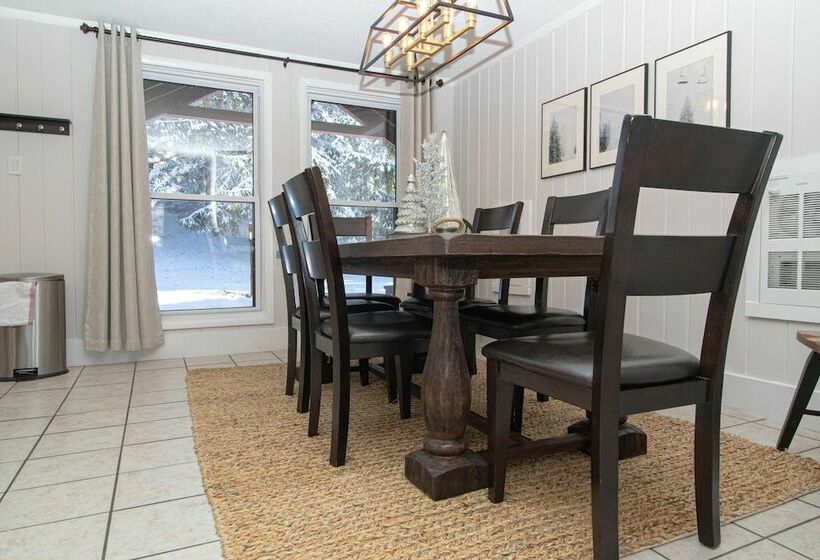 דירת חדר, Mountaintop Condos