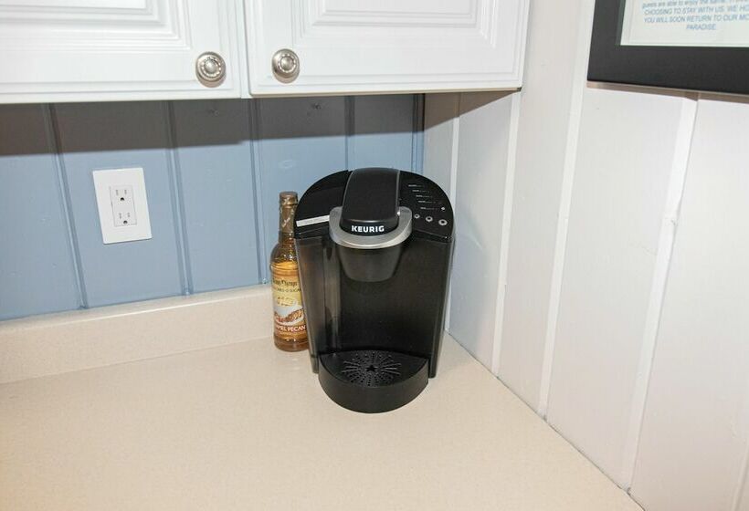 דירת חדר, Mountaintop Condos