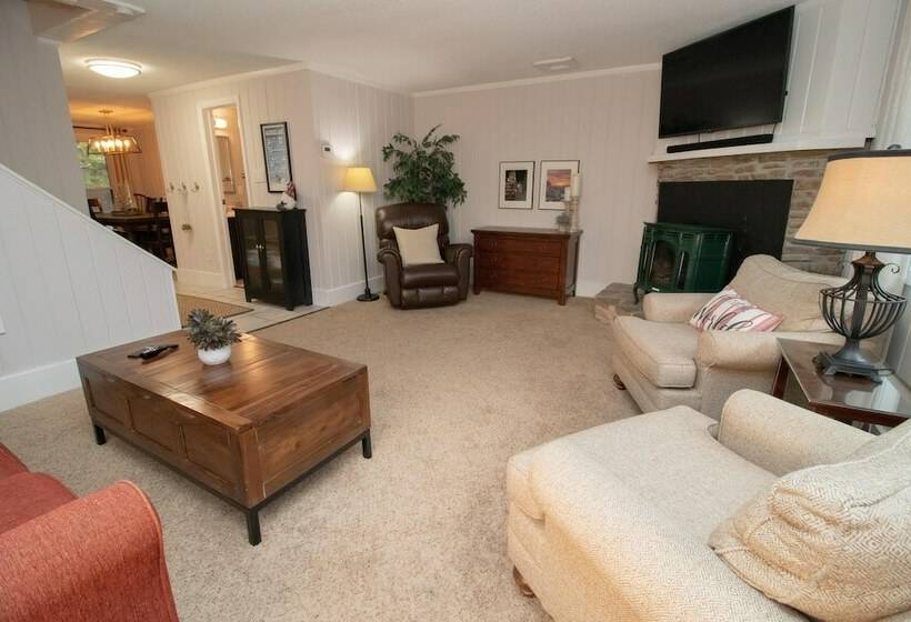 침실 1개 아파트, Mountaintop Condos