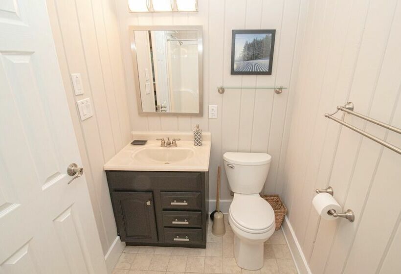 דירת חדר, Mountaintop Condos