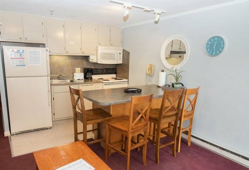 דירת חדר, Mountaintop Condos