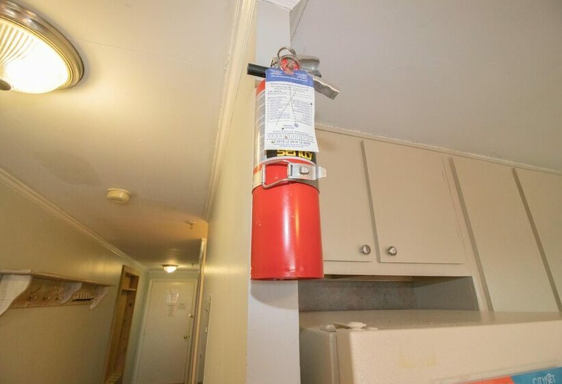 דירת חדר, Mountaintop Condos