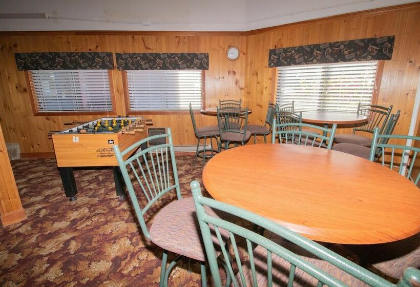 דירת חדר, Mountaintop Condos