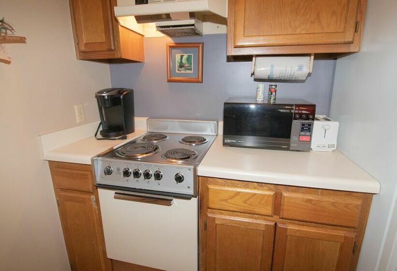 דירת חדר, Mountaintop Condos