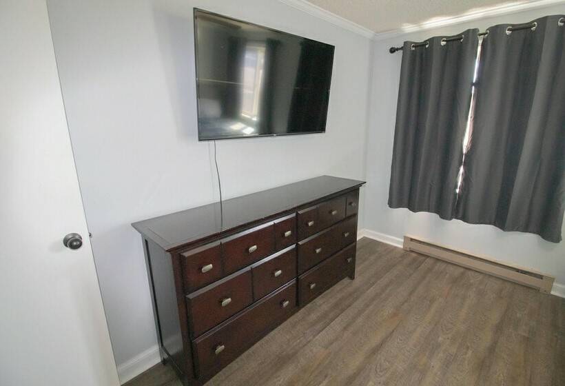 דירת חדר, Mountaintop Condos