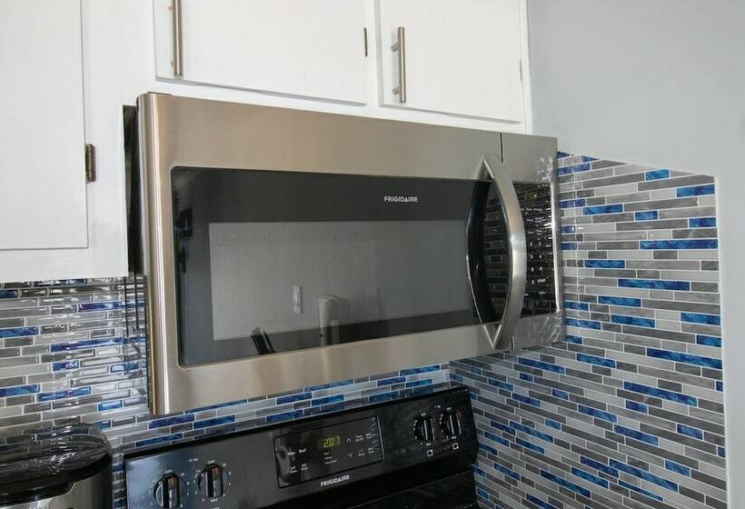 침실 1개 아파트, Mountaintop Condos