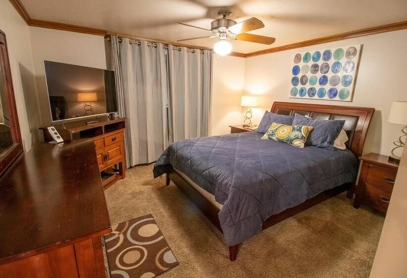 דירת חדר, Mountaintop Condos