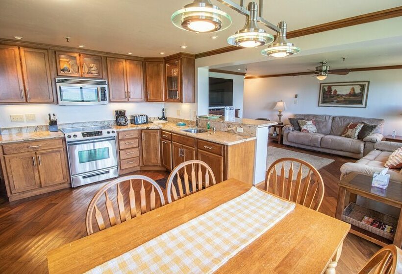 דירת חדר, Mountaintop Condos