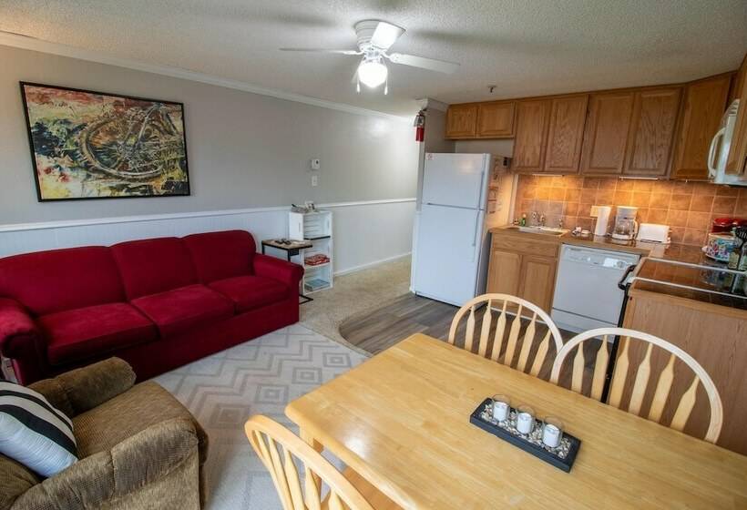 דירת חדר, Mountaintop Condos