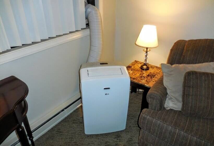 דירת חדר אקונומי, Mountaintop Condos