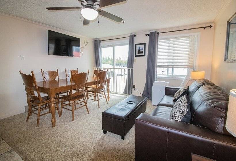 דירת חדר, Mountaintop Condos