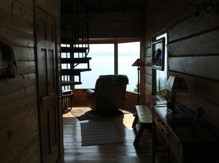 Хижина, Alaska Adventure Cabins