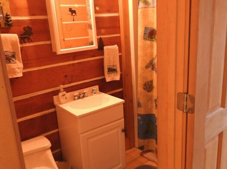 キャビン, Alaska Adventure Cabins