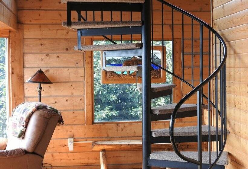 キャビン, Alaska Adventure Cabins