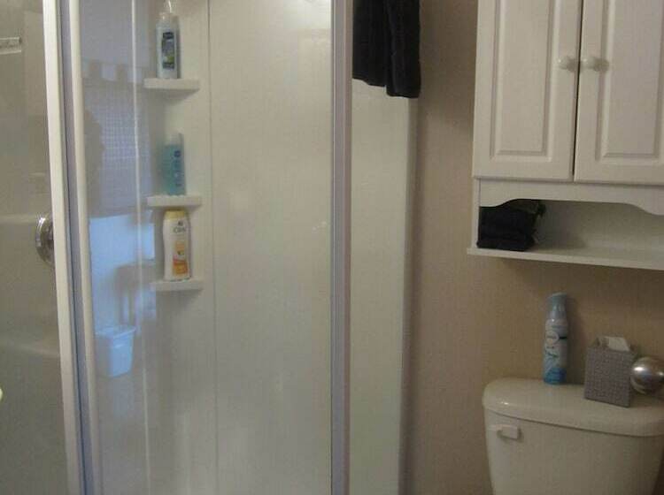 キャビン, Alaska Adventure Cabins