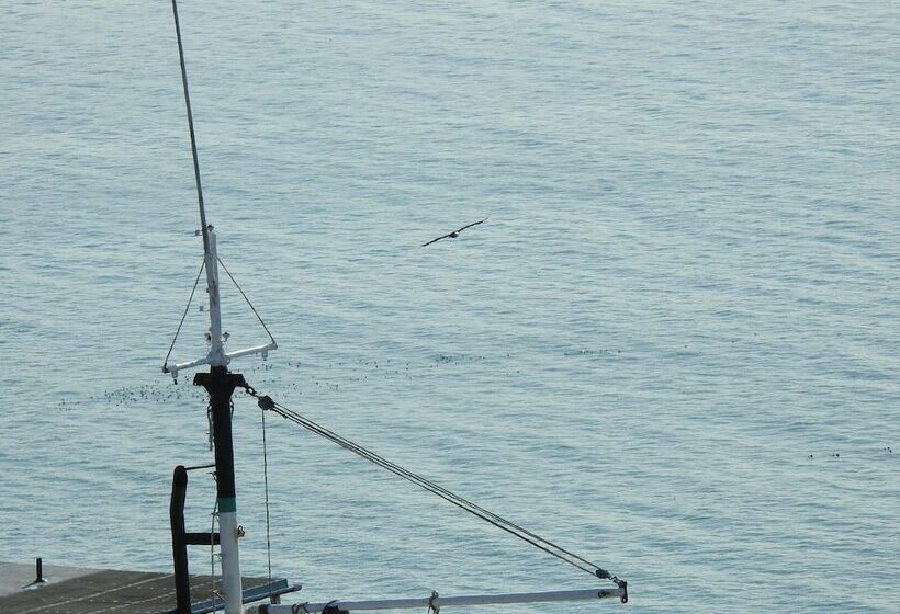 キャビン, Alaska Adventure Cabins