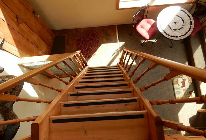 キャビン, Alaska Adventure Cabins