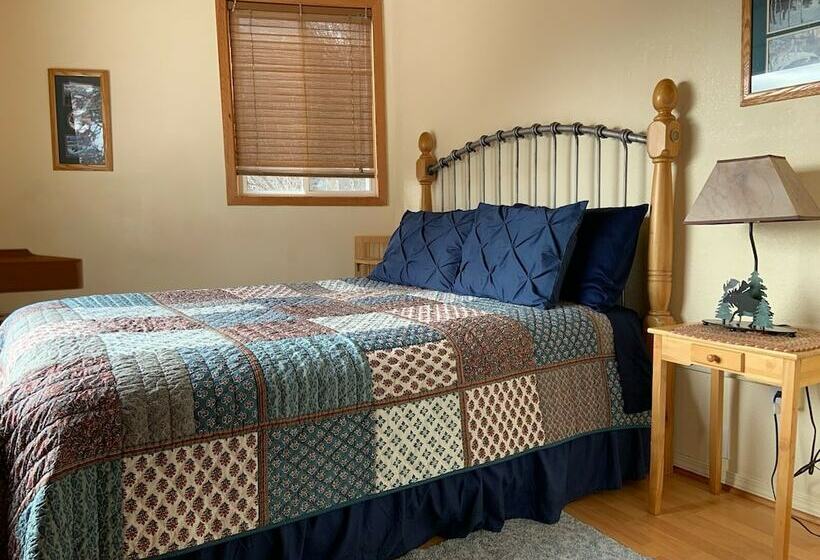 キャビン, Alaska Adventure Cabins