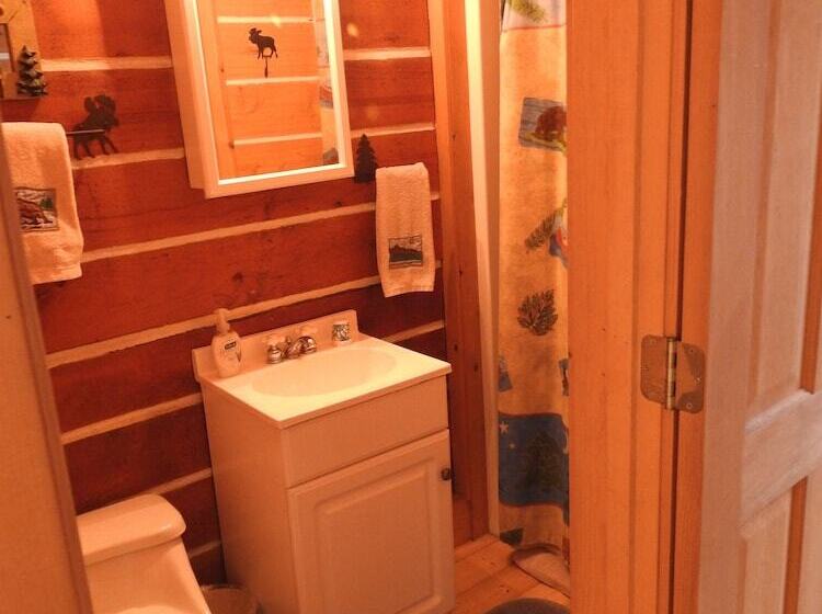 キャビン, Alaska Adventure Cabins