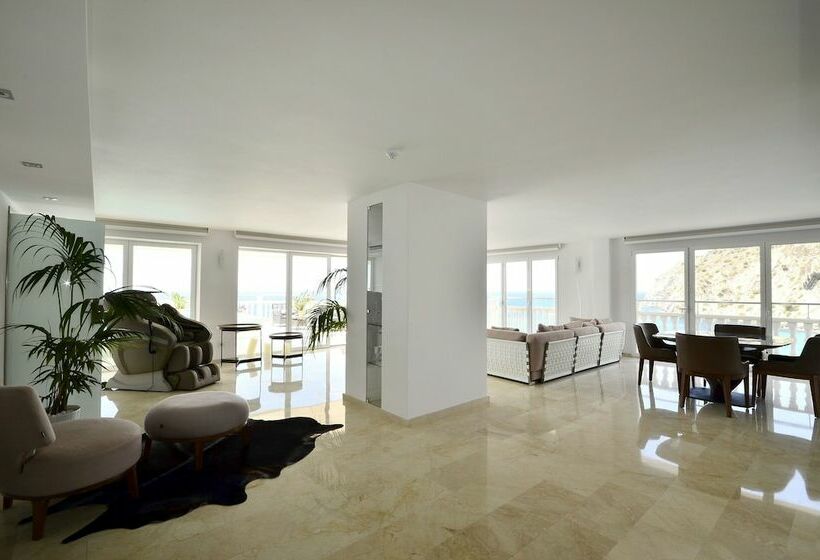 דירת פנטהאוז 2 חדרי שינה, Atico Suite Ola Blanca