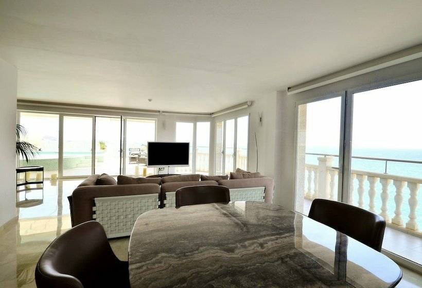 דירת פנטהאוז 2 חדרי שינה, Atico Suite Ola Blanca