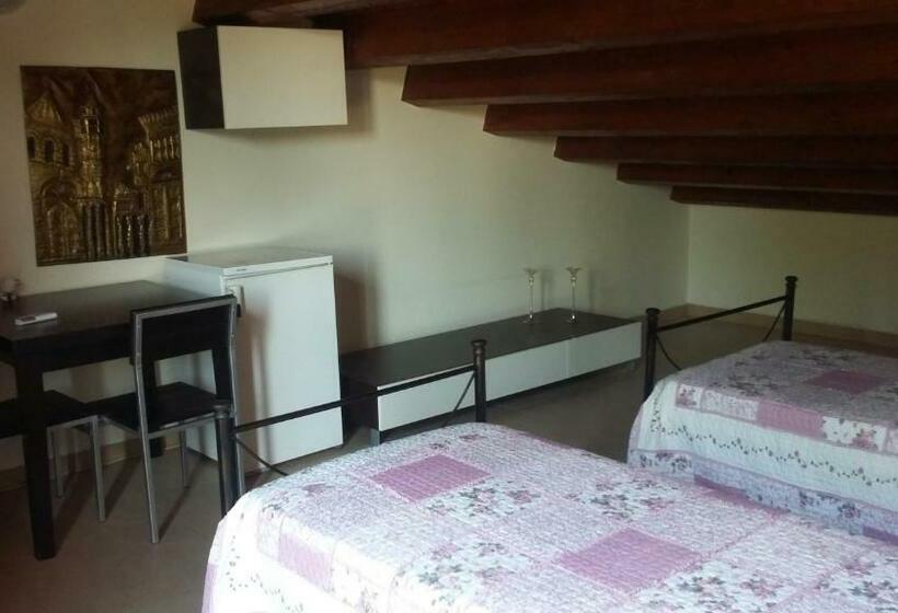 Номер Стандарт, B&b Castellazzo
