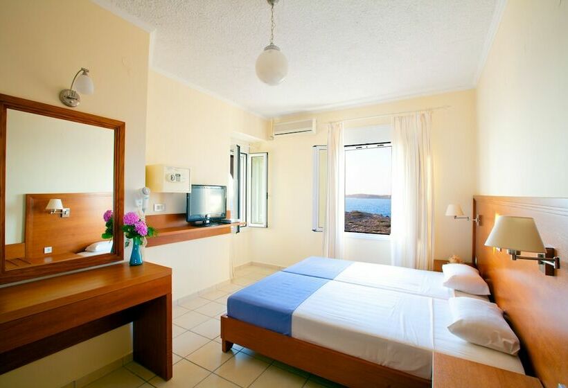 דירת חדר עם נוף לים ומרפסת, Giorgi S Blue Apartments