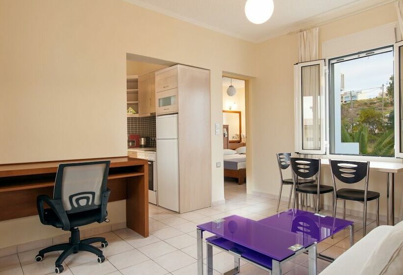 דירה בת חדר שינה 1 עם מרפסת, Giorgi S Blue Apartments