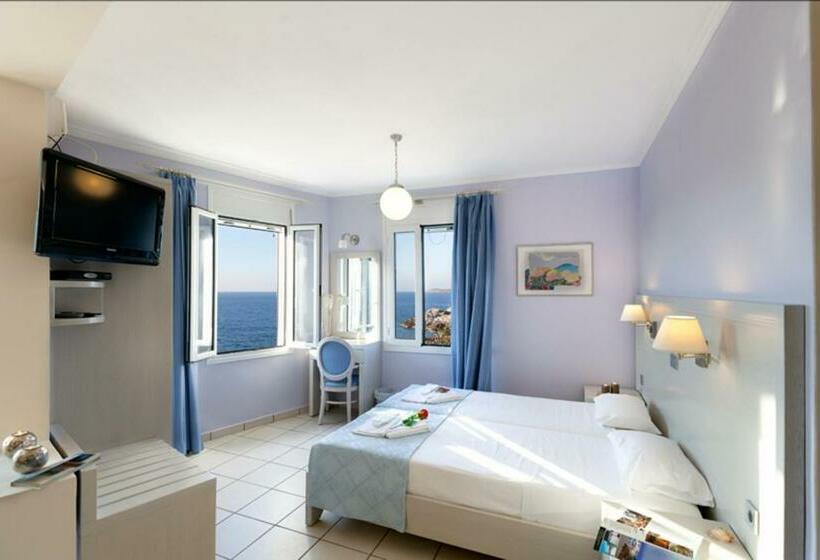 דירת חדר עם נוף לים ומרפסת, Giorgi S Blue Apartments