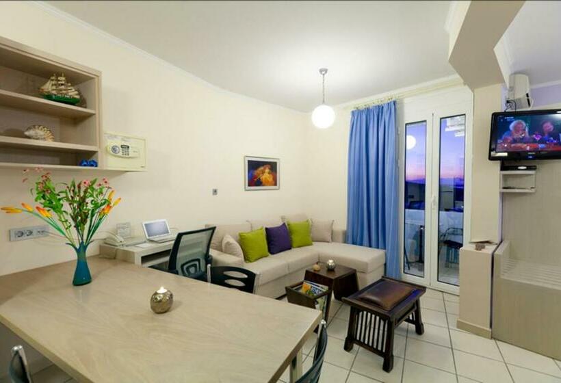 דירת חדר עם נוף לים ומרפסת, Giorgi S Blue Apartments