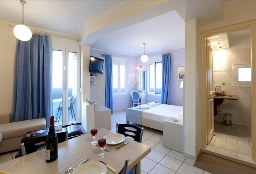 דירת חדר עם נוף לים ומרפסת, Giorgi S Blue Apartments