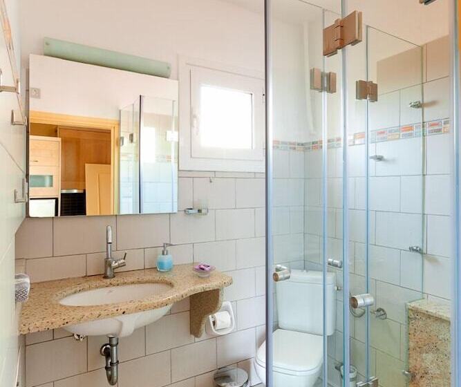 דירה בת חדר שינה 1 עם מרפסת, Giorgi S Blue Apartments